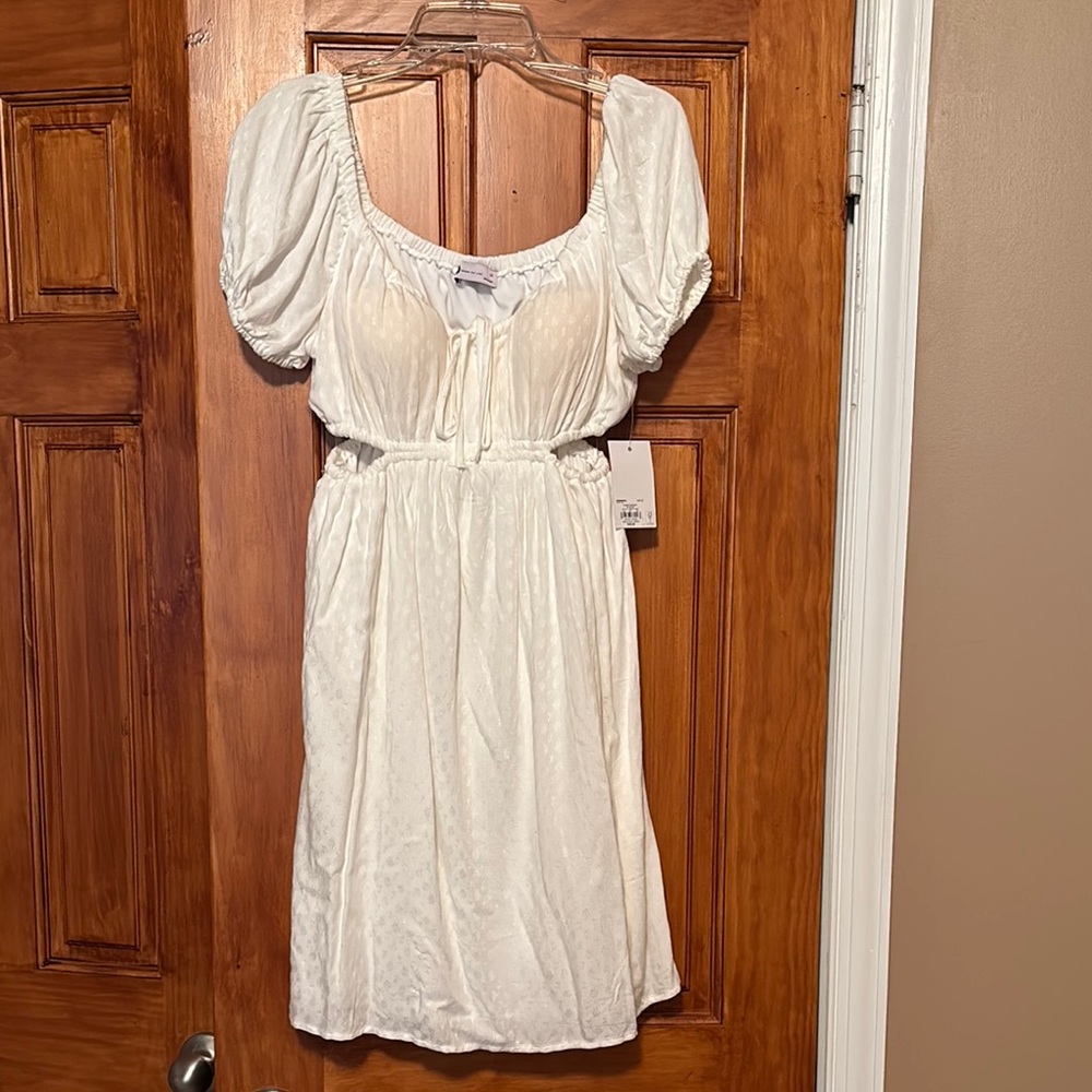 Kohl's White Chemise with Puff Sleeves, NWT, Size M